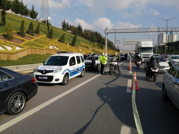 Tem Otoyolunda Magandalar Sıkıştırdıkları Araca Ateş Açtılar: 1 Yaralı