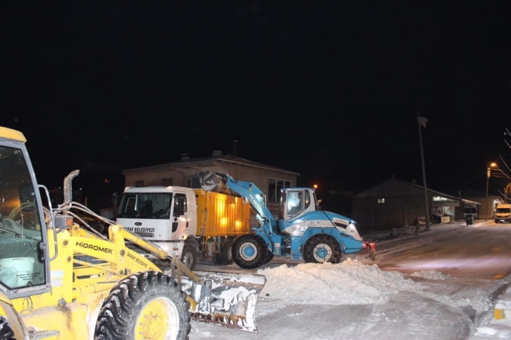 Saray İlçesinde Karla Mücadele Çalışması