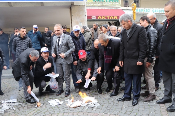 Memurlar Bordro Yakıp Isındı