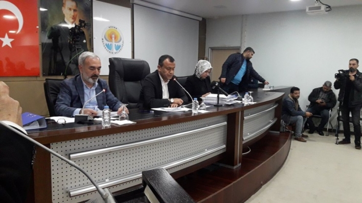 Adana Büyükşehir Belediyesi’nde "Yetki Gaspı" Tartışması