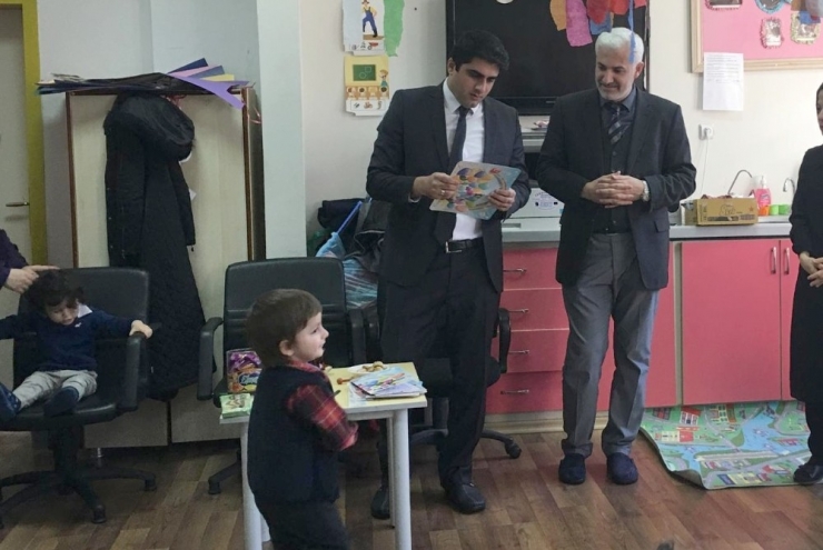 Samsat’ta Kuran Kursu Öğrencileri İlk Karnelerini Aldı