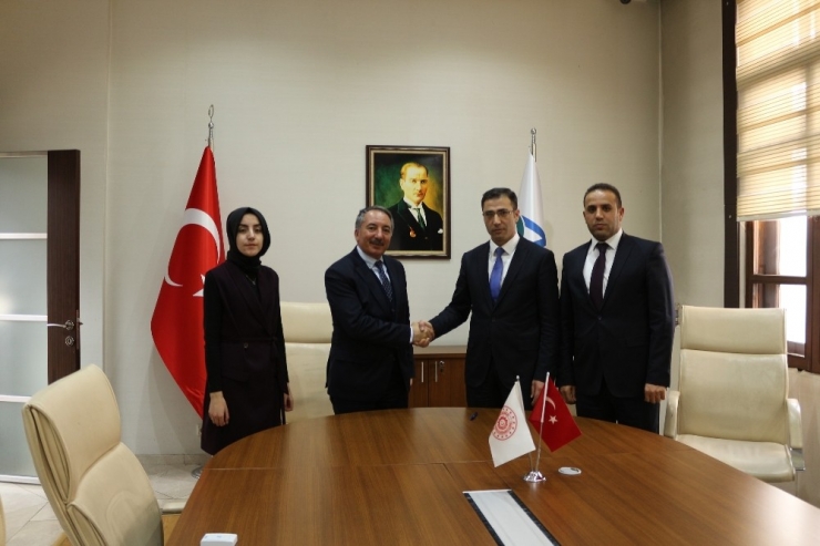 Aiçü’de Hemşirelik Multidisipliner Simülasyon Laboratuvarı Kuruluyor