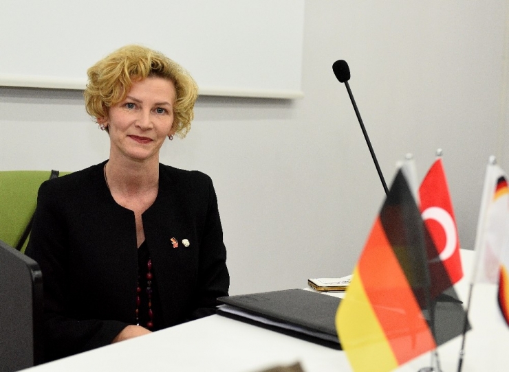 Antalya’da Yabancılar Meclisi Kuruldu