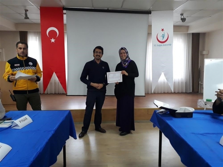 Ardahan’da Temel Yenidoğan Bakım Eğitimi