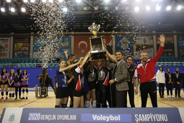 Potada Krallar, Filede Kraliçeler Sahneye Çıktı