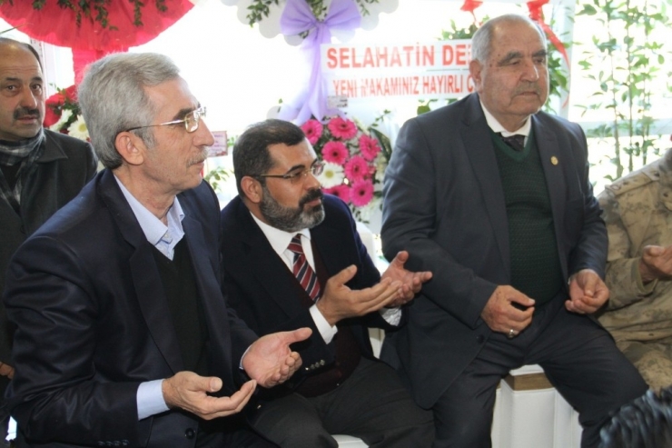 Bismil Kaymakamı Yüksel Muhtarlar Derneği’nin Açılışını Yaptı