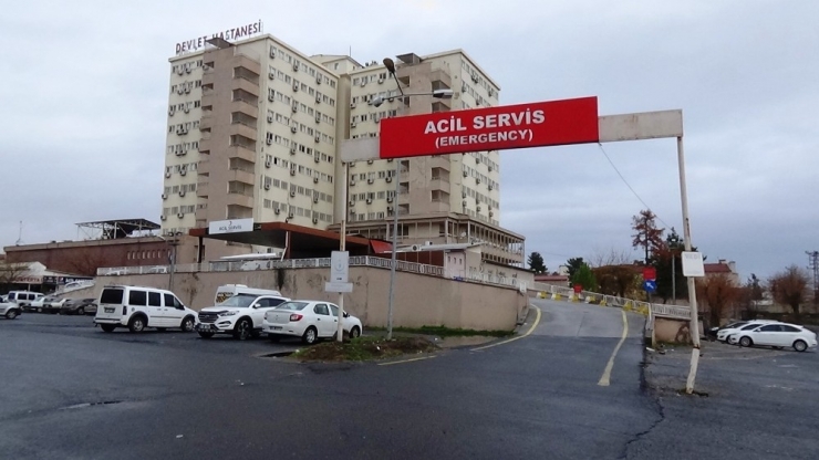 Alacaklılarla Görüşmek İçin Araca Bindi, Ayağından Vurulup Caddeye Atıldı