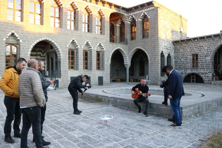 Dokuz Dilde Diyarbakır Tanıtımı Yapılacak