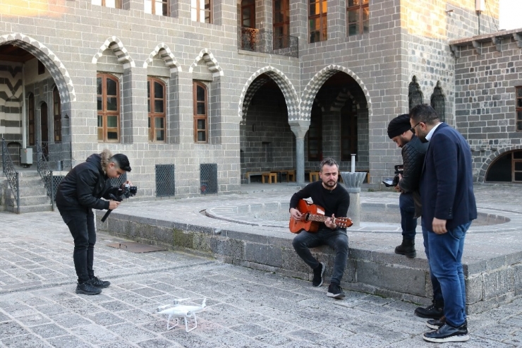 Dokuz Dilde Diyarbakır Tanıtımı Yapılacak