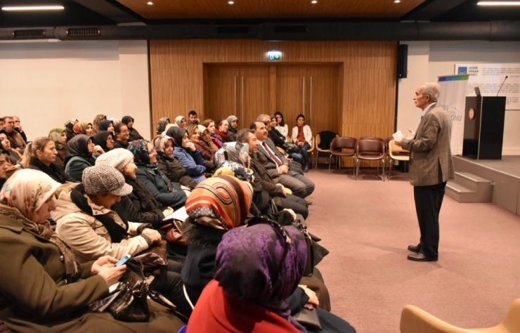 Erzincan’da "Ailem Ve Ben" Konulu Konferans Düzenlendi