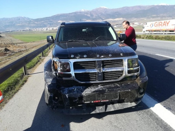 Gaziantep’te 3 Aracın Karıştığı Kazada 1 Kişi Yaralandı