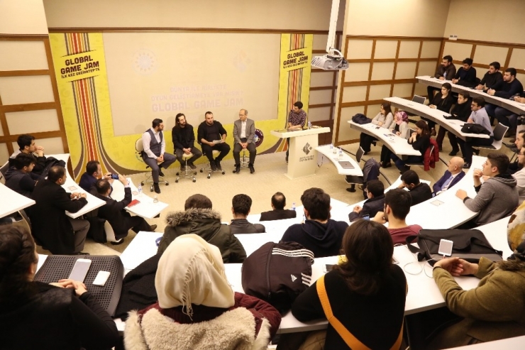 Hkü Tüm Dünya İle Eş Zamanlı Oyun Geliştirecek