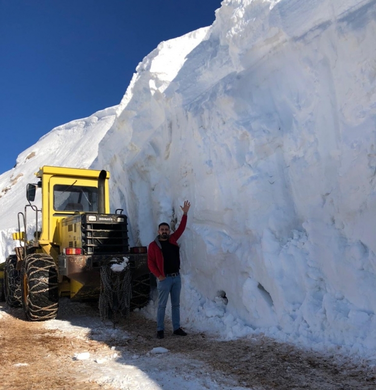 Akedaş Ekiplerinin Zorlu Mesaisi