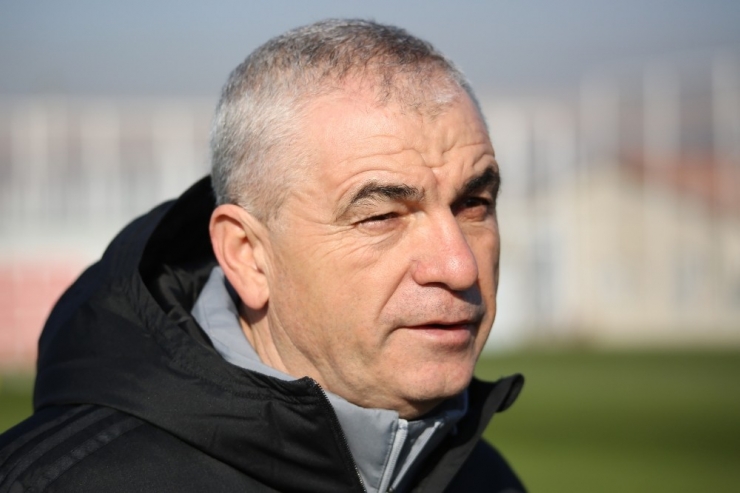 Rıza Çalımbay: "Beşiktaş Karşısında Elimizden Geleni Yapacağız"