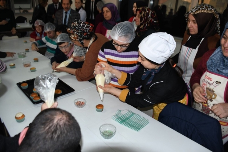 İnegöl’ün Usta Şefleri Hünerlerini Sergiledi