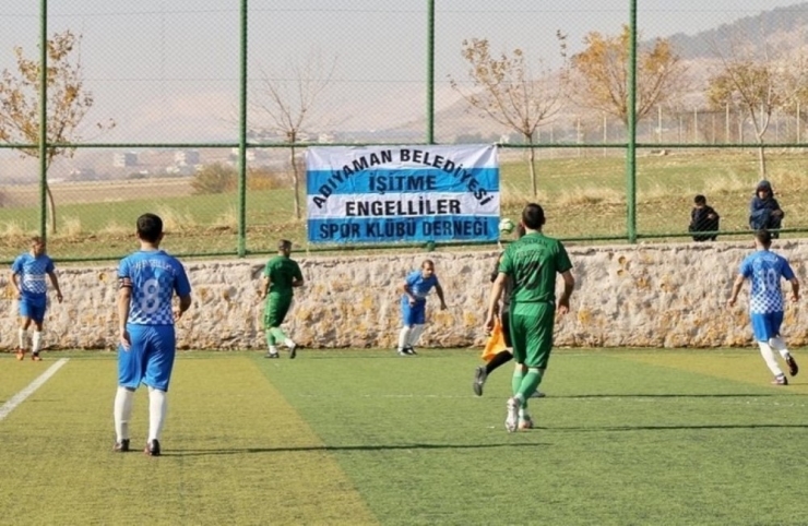 İşitme Engelliler Hedefine Emin Adımlarla İlerliyor