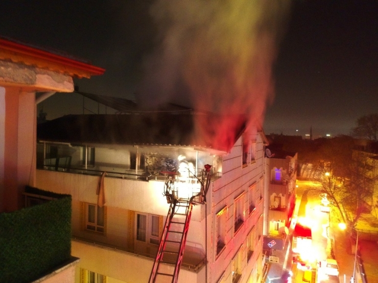 Isparta’da Öğrenci Apartında Korkutan Yangın