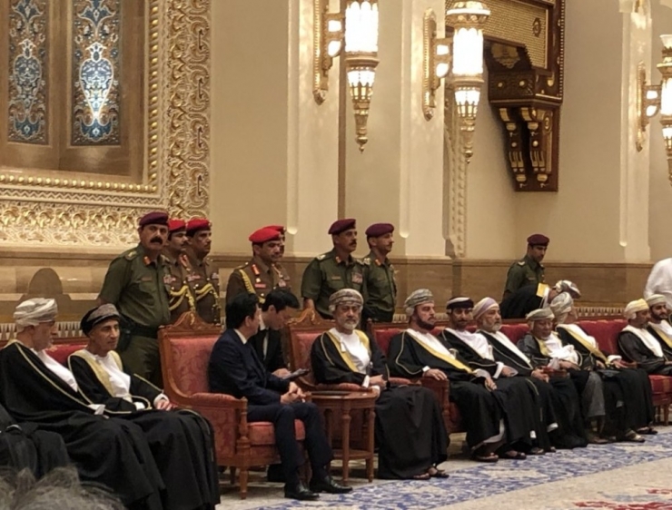 Japonya Başbakanı Abe, Yeni Umman Sultanı İle Görüştü