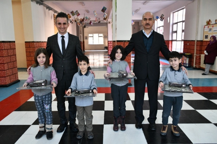 Atık Piller Yarışmayla Toplandı