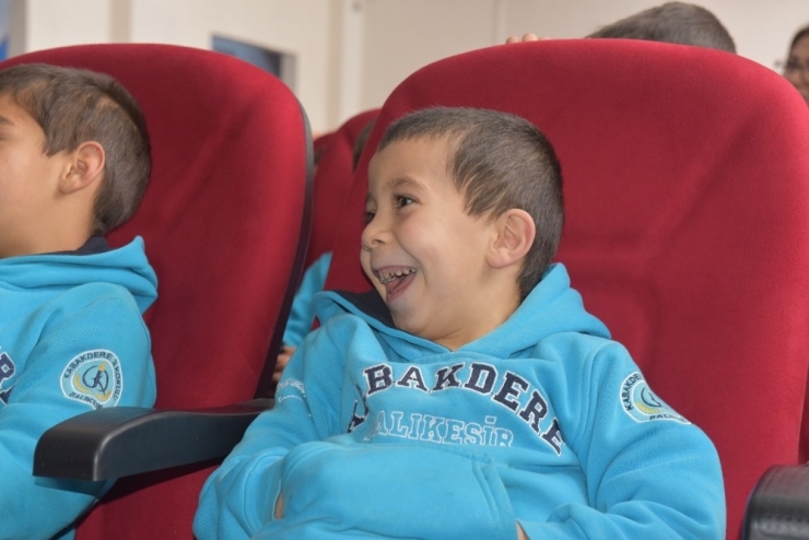 Çocuklar Güldü Karesi Güldü