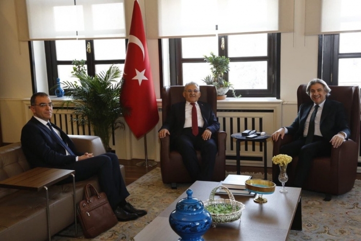 Başkan Büyükkılıç’tan Önemli Temaslar