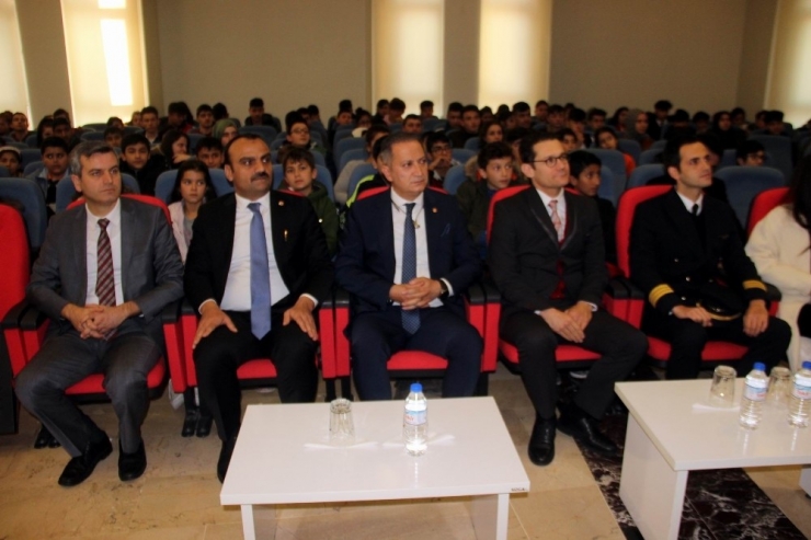 Milli Eğitim Müdürü Ekinci: "Türkiyemizin Çağdaş Dünyada Yerini Alabilmesi İçin Yarışta Başarılı Olması Gerekiyor"