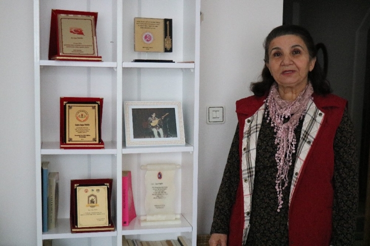 Kırşehir’de Kültür Bakanlığı Onaylı Tek Kadın Ozan Oldu