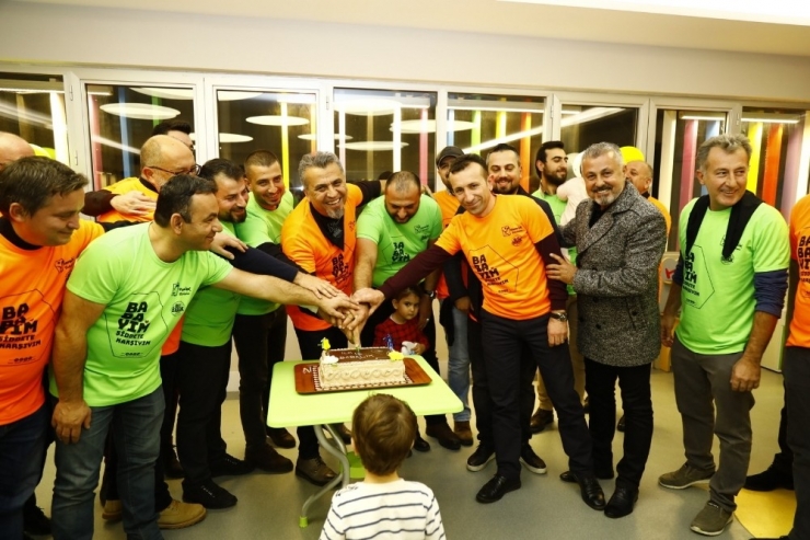 Babalar, “Babayım Şiddete Karşıyım” Tişörtleri Giydi