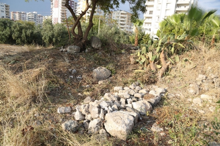 İş Adamı Şifan, Aratos’un Mezarının Bulunduğu Alanı Mezitli Belediyesine Bağışladı