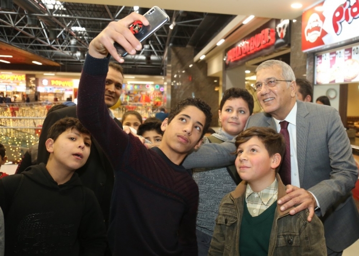 Mezitli Belediyesi, Öğrencileri Sinemayla Buluşturdu