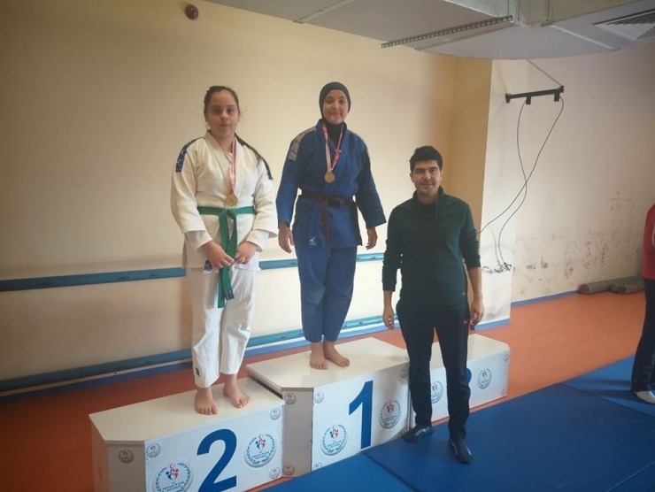 Okul Sporları Judo Yıldız Kız-erkek Müsabakaları Sona Erdi