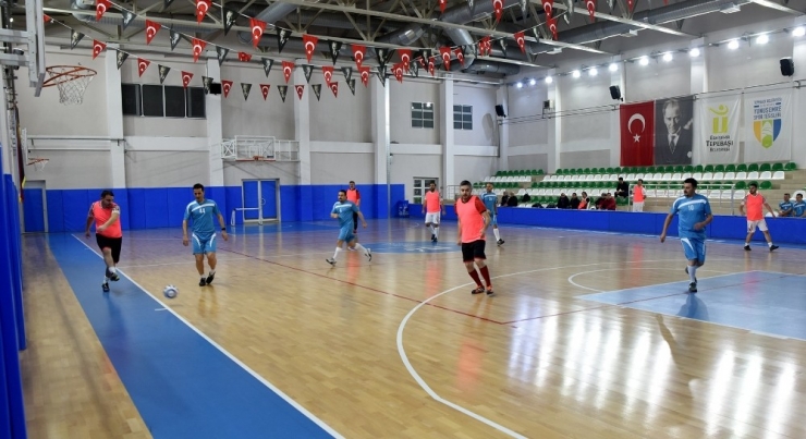 Tepebaşında Dostluk Kazandı