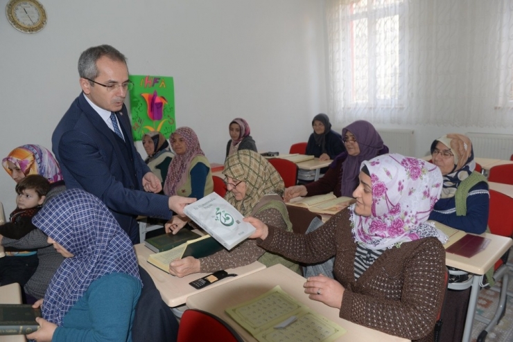 Kaymakam Pişkin, Kız Kur’an Kursu Öğrencilerini Ziyaret Etti