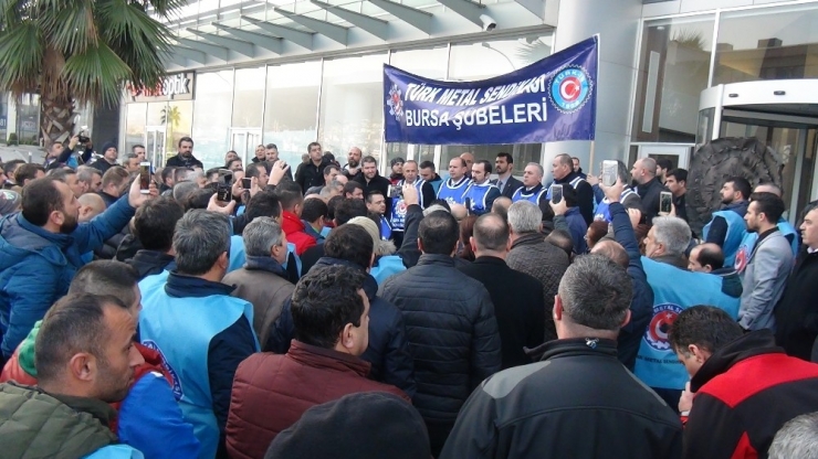 Türk Metal Sendikası’ndan Mess’e Siyah Çelenk