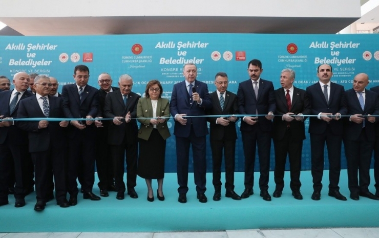 Kongrede, Büyükşehir Belediyesi’nin Projeleri Öne Çıktı