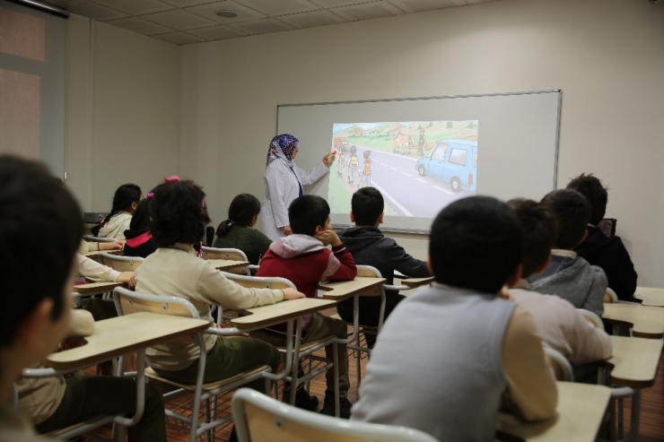 Trafik Eğitim Parkı’nda Binlerce Öğrenci Trafik Eğitimi Gördü