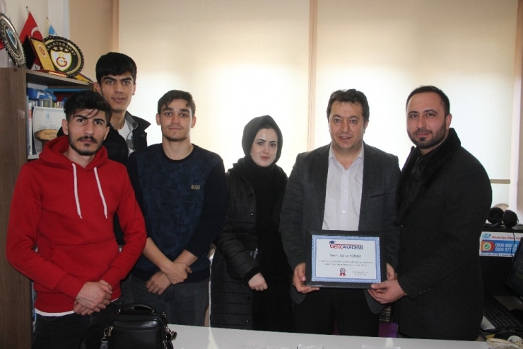 Anadolu Gençlik Zirvesi Eğitim Platformu’ndan İha’ya Ziyaret