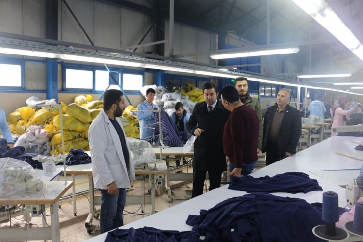 Kaymakam Köleoğolu, Tekstil Fabrikasını Ziyaret Etti
