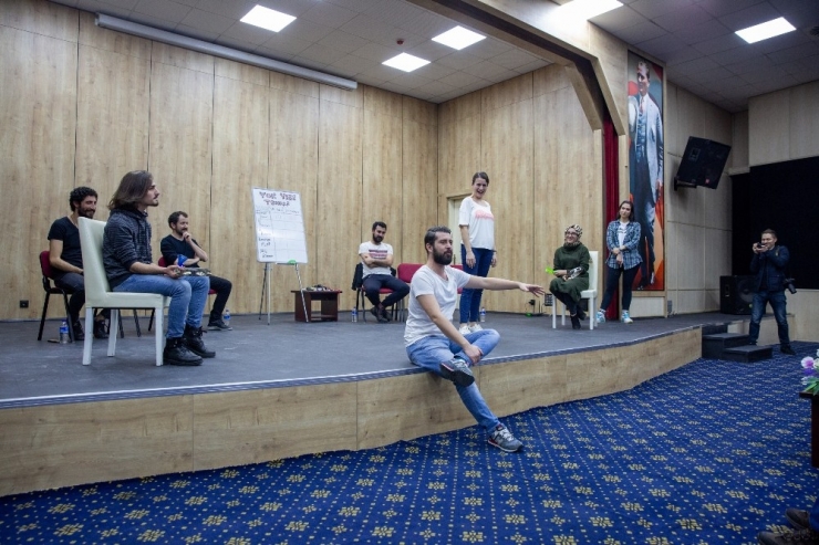 “Yok Yere Temâşâ” Turneye Çıktı