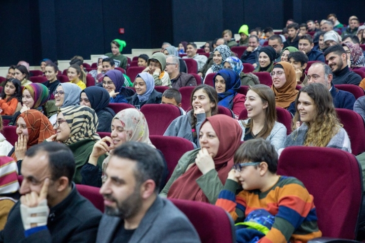 “Yok Yere Temâşâ” Turneye Çıktı