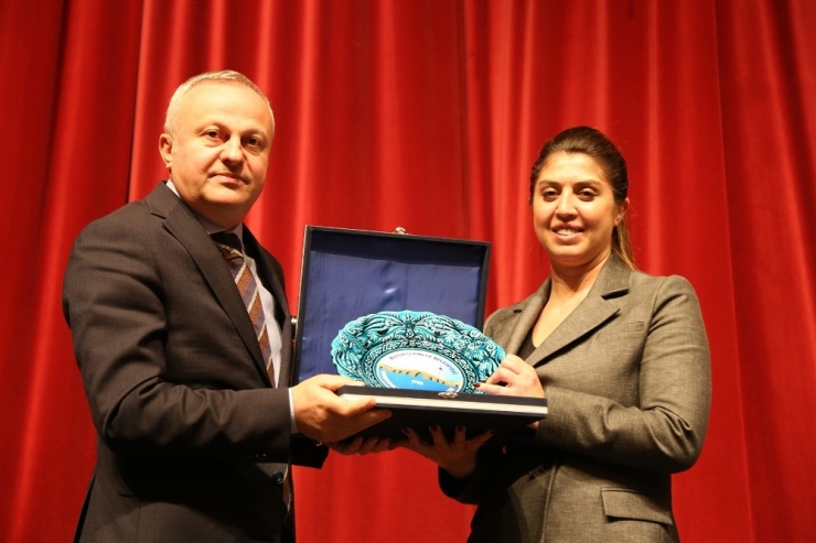 Büyükçekmece Belediyesi’nden Stk’lara Seminer