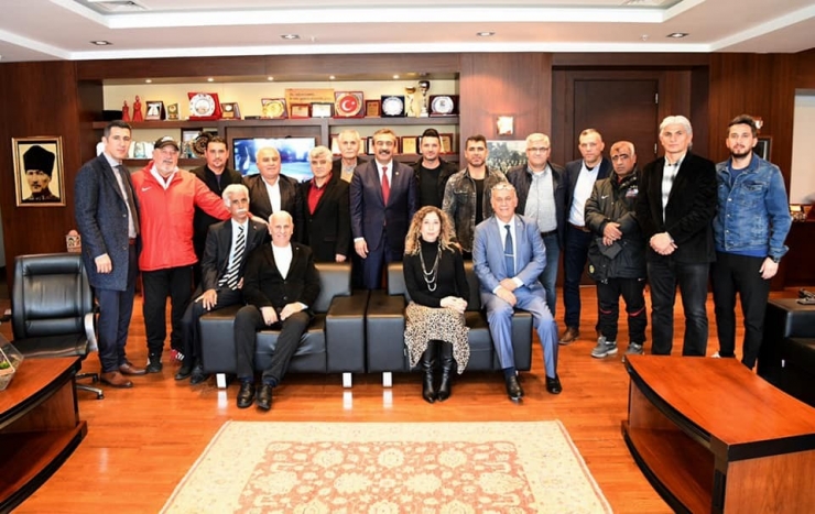 Çetin: "Her Branştan Amatörlere Destek Olmaya Çalışıyoruz"