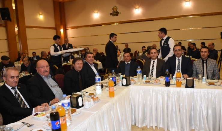 Gazeteciler Birlik Ve Beraberlik Gecesinde Bir Araya Geldi