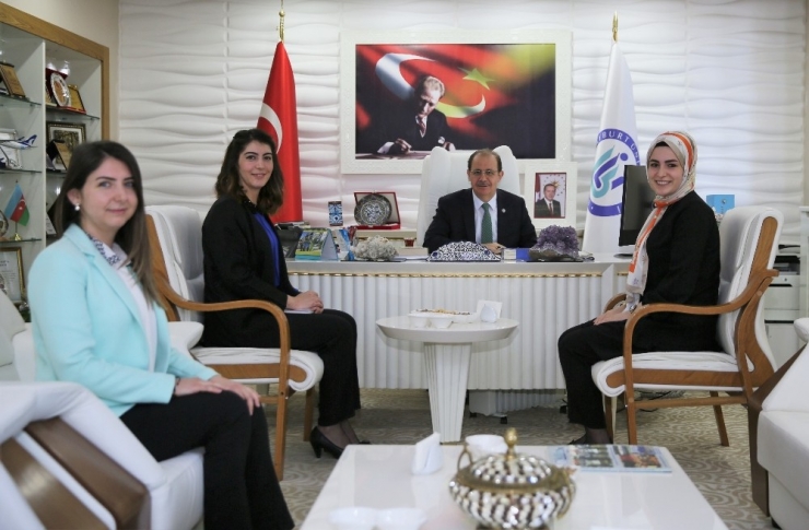 Yeni Yılın İlk Açık Kapı Buluşmasına Yoğun Katılım Yaşandı