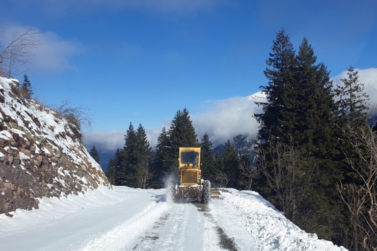 Cenazeye Gitmek İçin Yola Çıktılar Fakat Kara Saplandılar