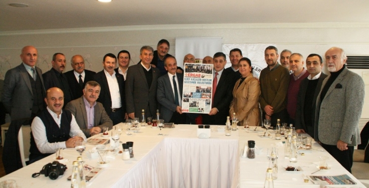 İldef Gazetecileri Unutmadı