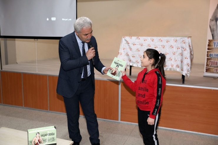 İlkadım’da Yaşar Doğu Konferansı