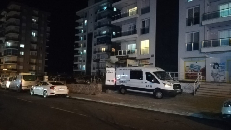 Kendisine Şırıngayla Sıvı Enjekte Eden Hemşire Hayatını Kaybetti