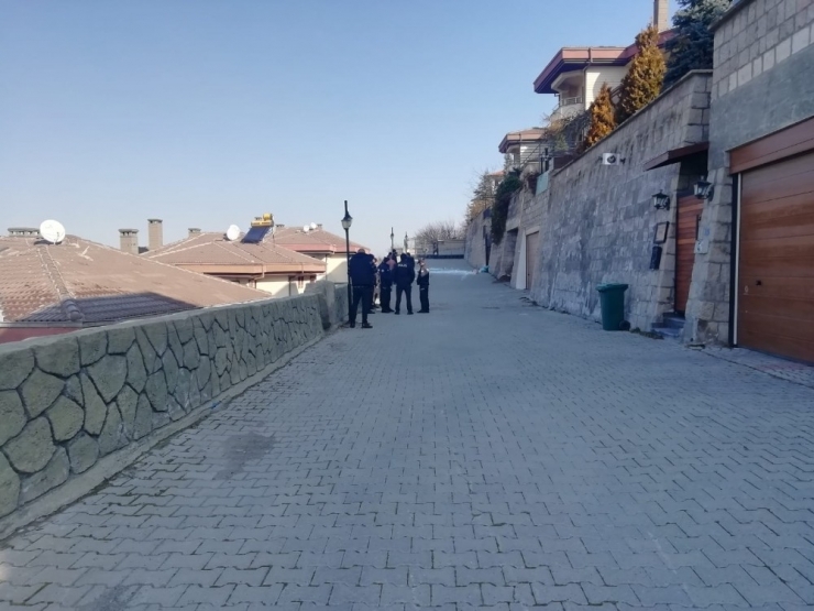 Psikolojik Sorunları Olan Şahıs, Polisi Harekete Geçirdi