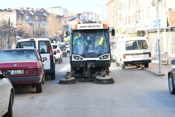 Temizlik Ordusu Çalışmalarına Devam Ediyor